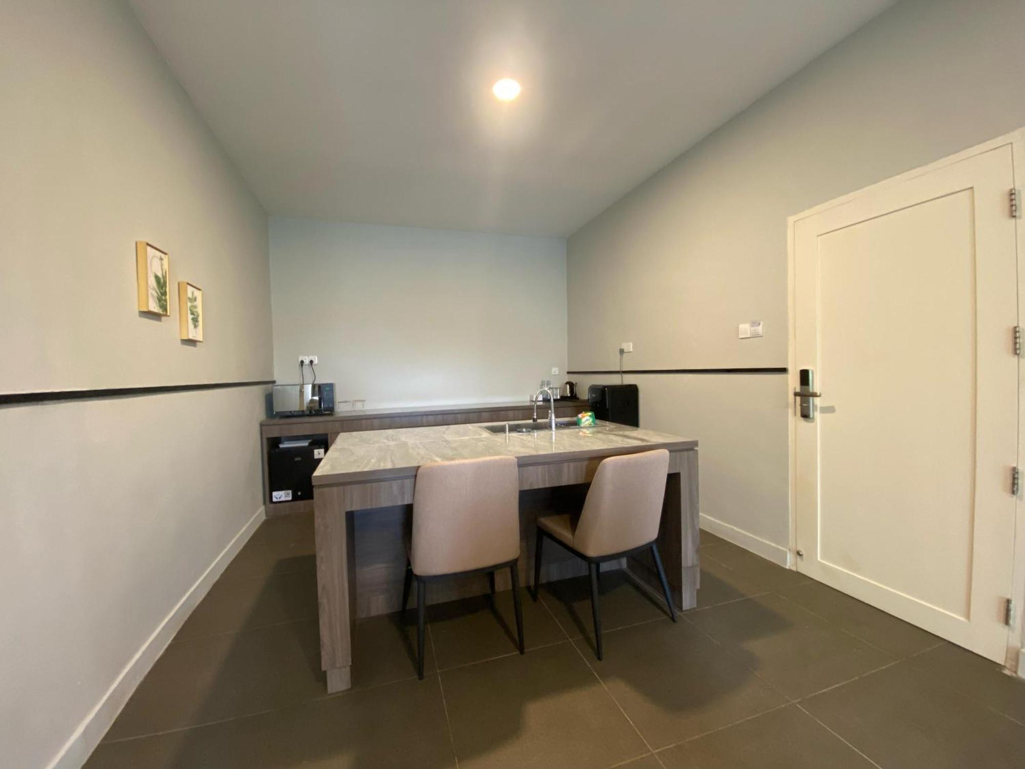 Onyx Hotel & Villa Tanjunguban Luaran gambar