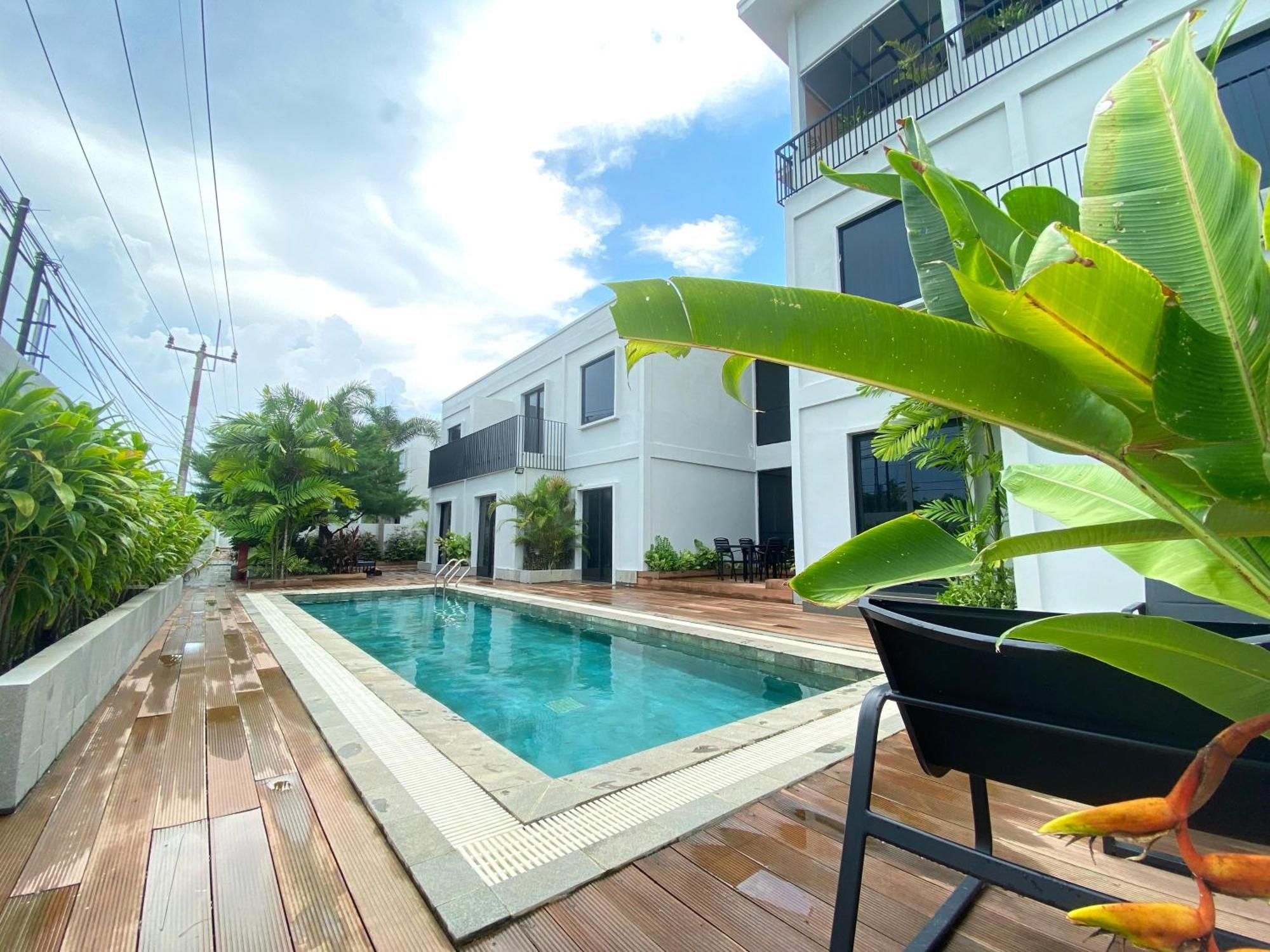 Onyx Hotel & Villa Tanjunguban Luaran gambar