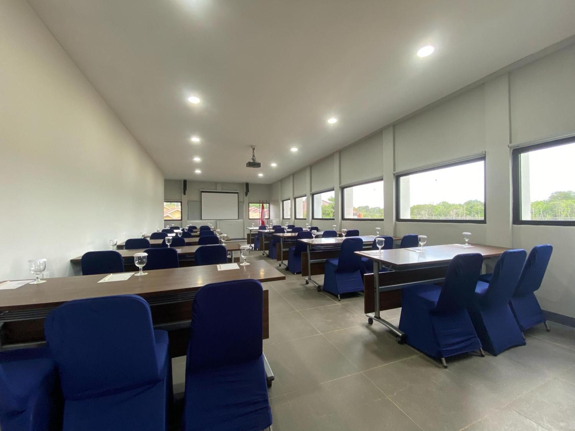 Onyx Hotel & Villa Tanjunguban Luaran gambar